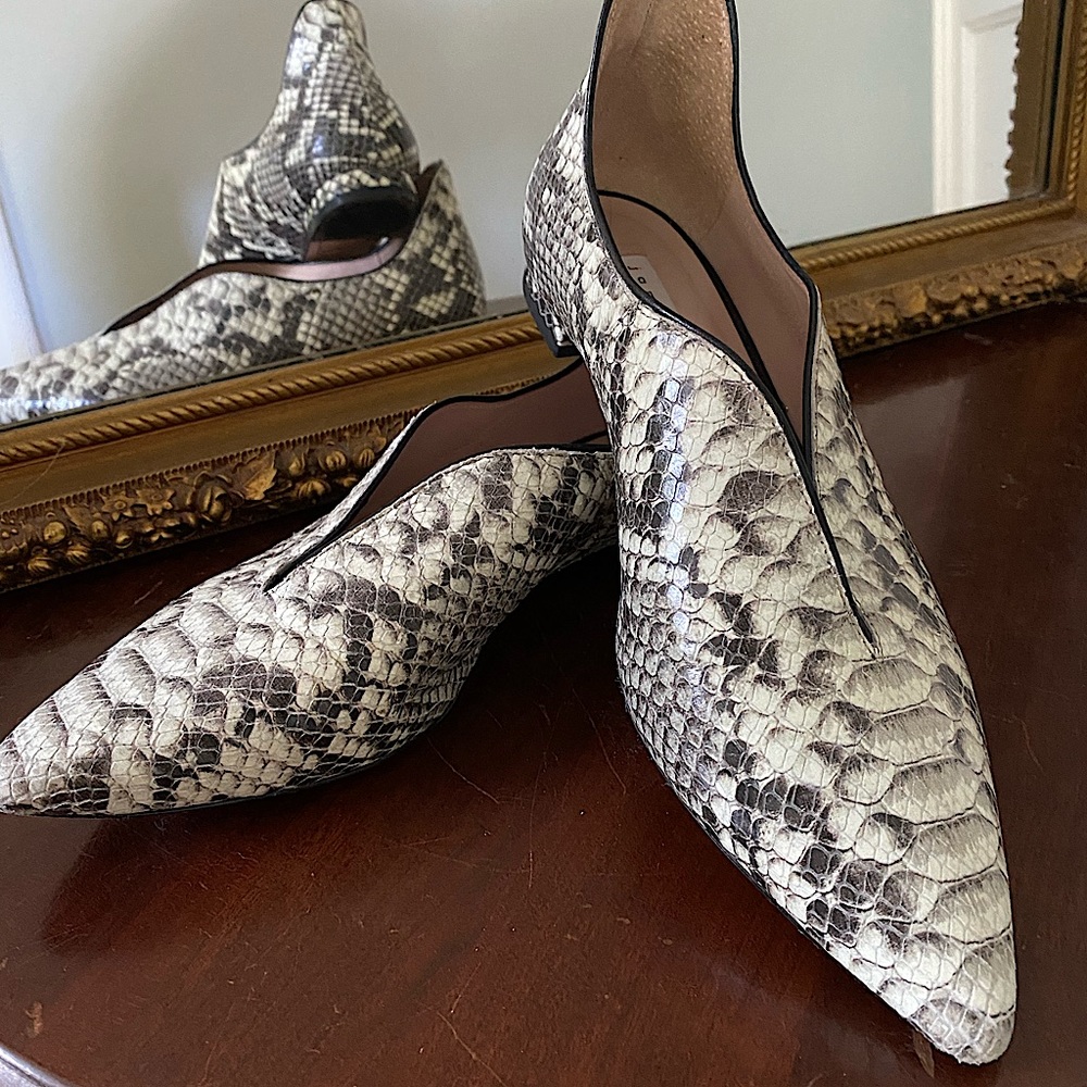 James Chan all leather snakeskin flats shoe